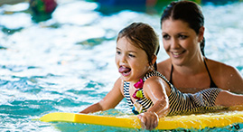 fam_05_269x146_motherdaughterinpool